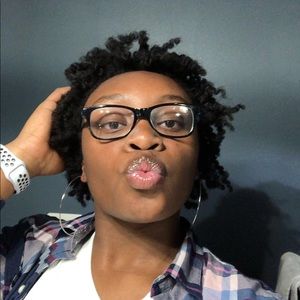 Meet your Posher, Shayla